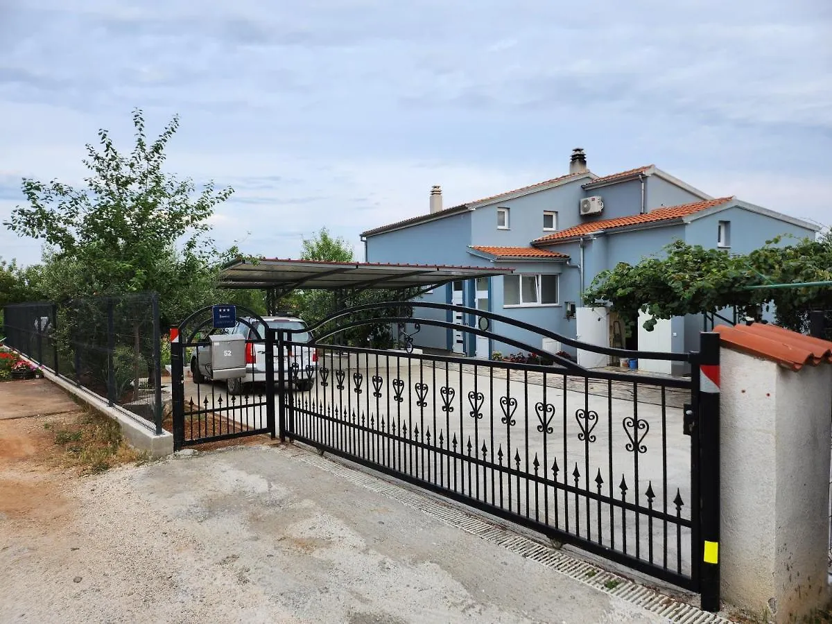 Apartman Emir Lejlighed Marčana